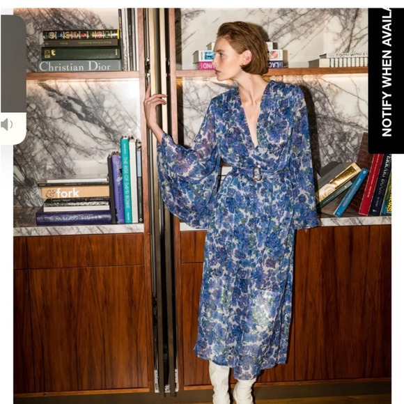 Sabina Musayev Carina Flora Dress.
Sheet top layer and belt - Picture 4 of 8